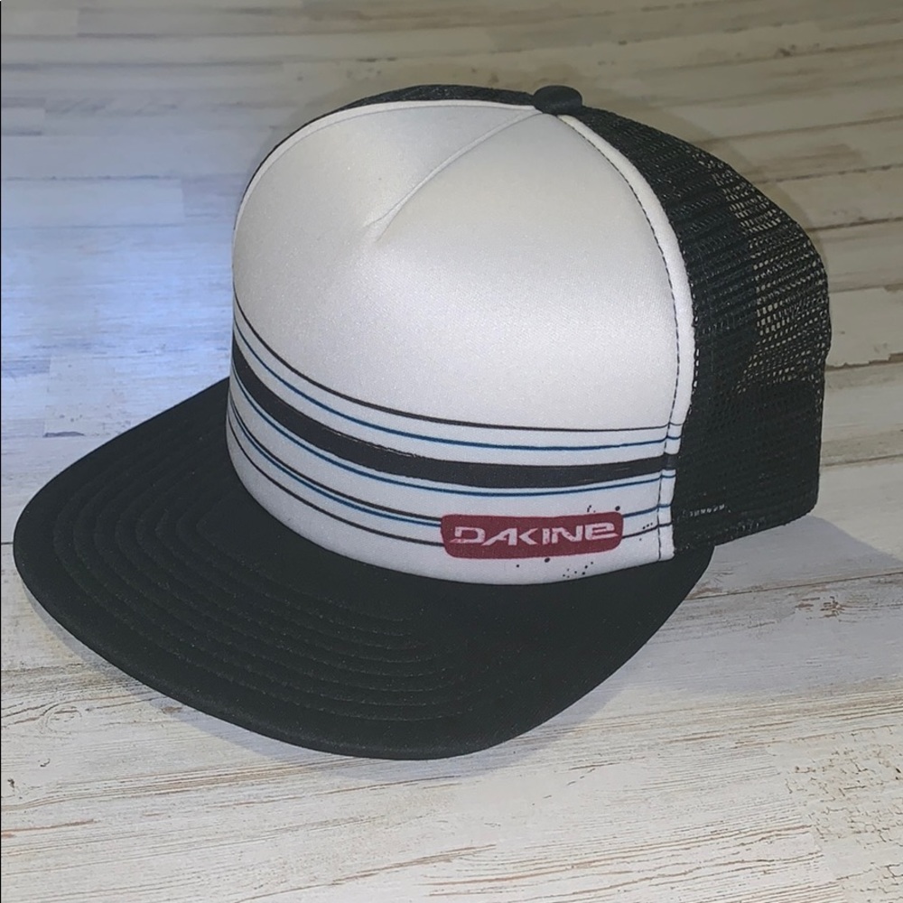 New snap back Dakine hat
